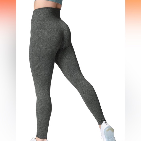 Aoxjox Women's High Waist Seamless Yoga Pants for a Flawless Workout - Picture 2 of 5